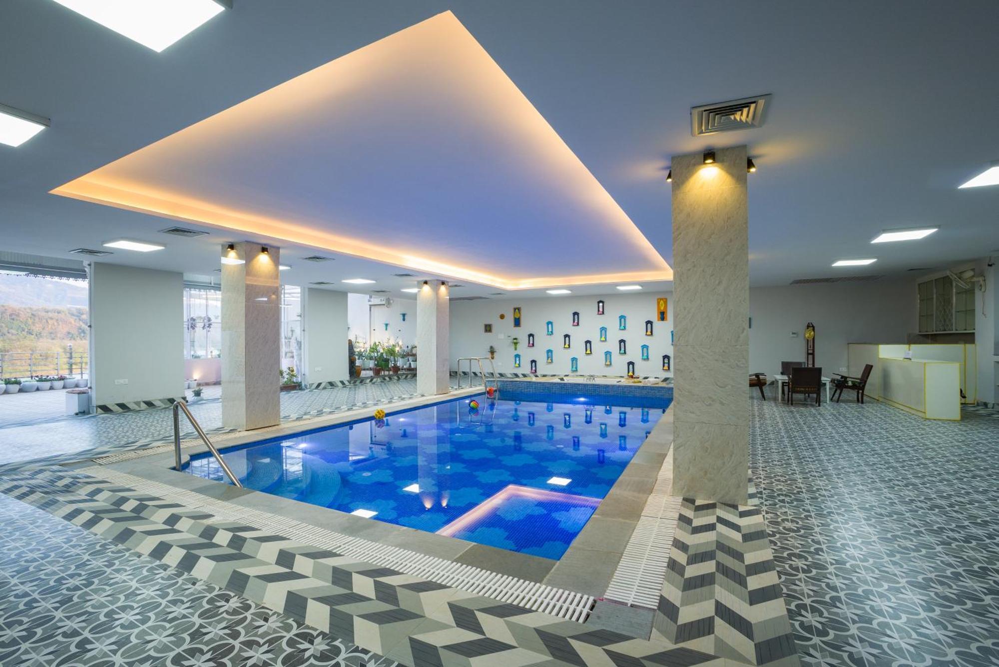 Elivaas Bydm The Ganges 2 Bhk Glasshouse Villa With Pvt Pool & Lift Rishīkesh Exterior foto