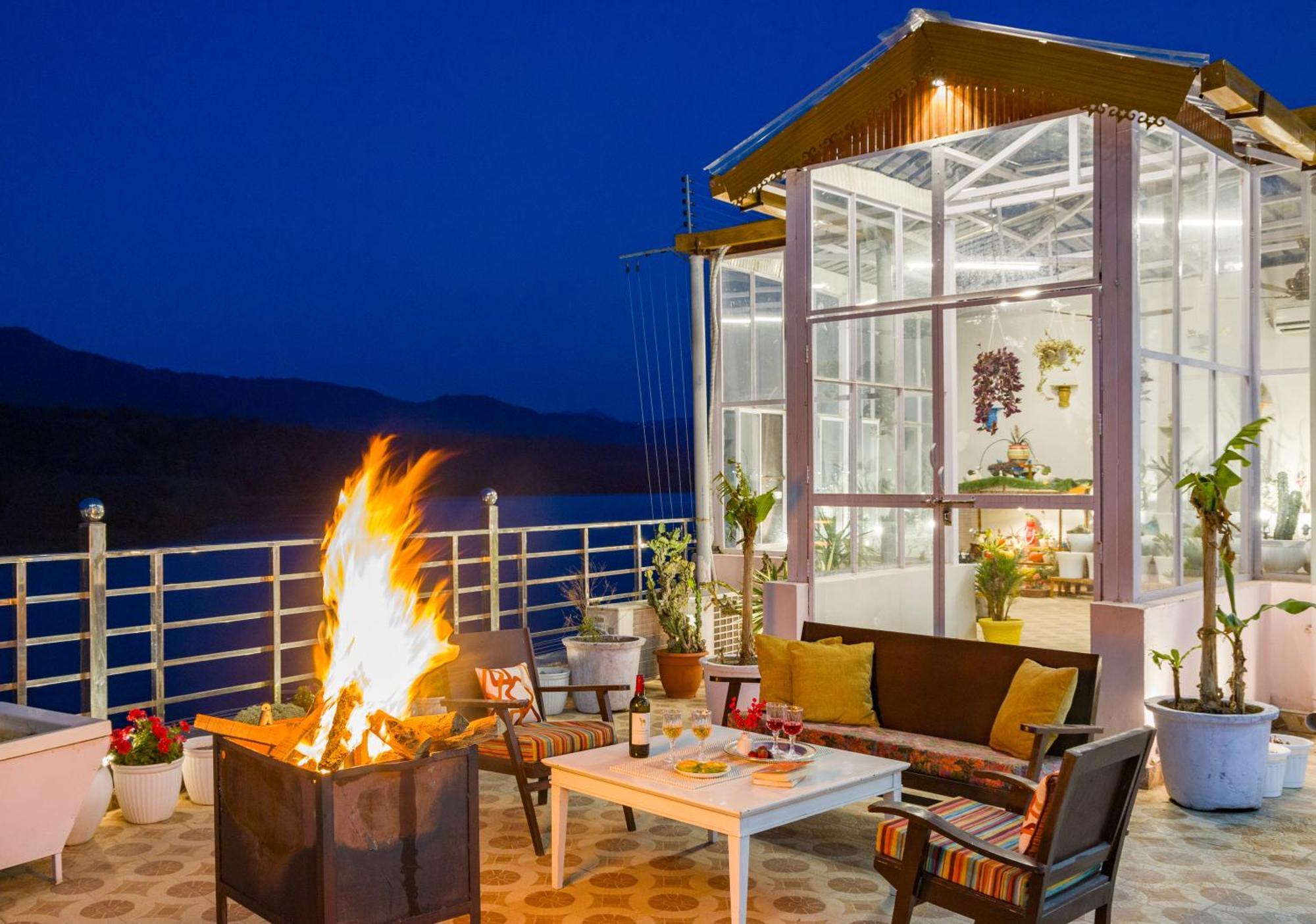 Elivaas Bydm The Ganges 2 Bhk Glasshouse Villa With Pvt Pool & Lift Rishīkesh Exterior foto