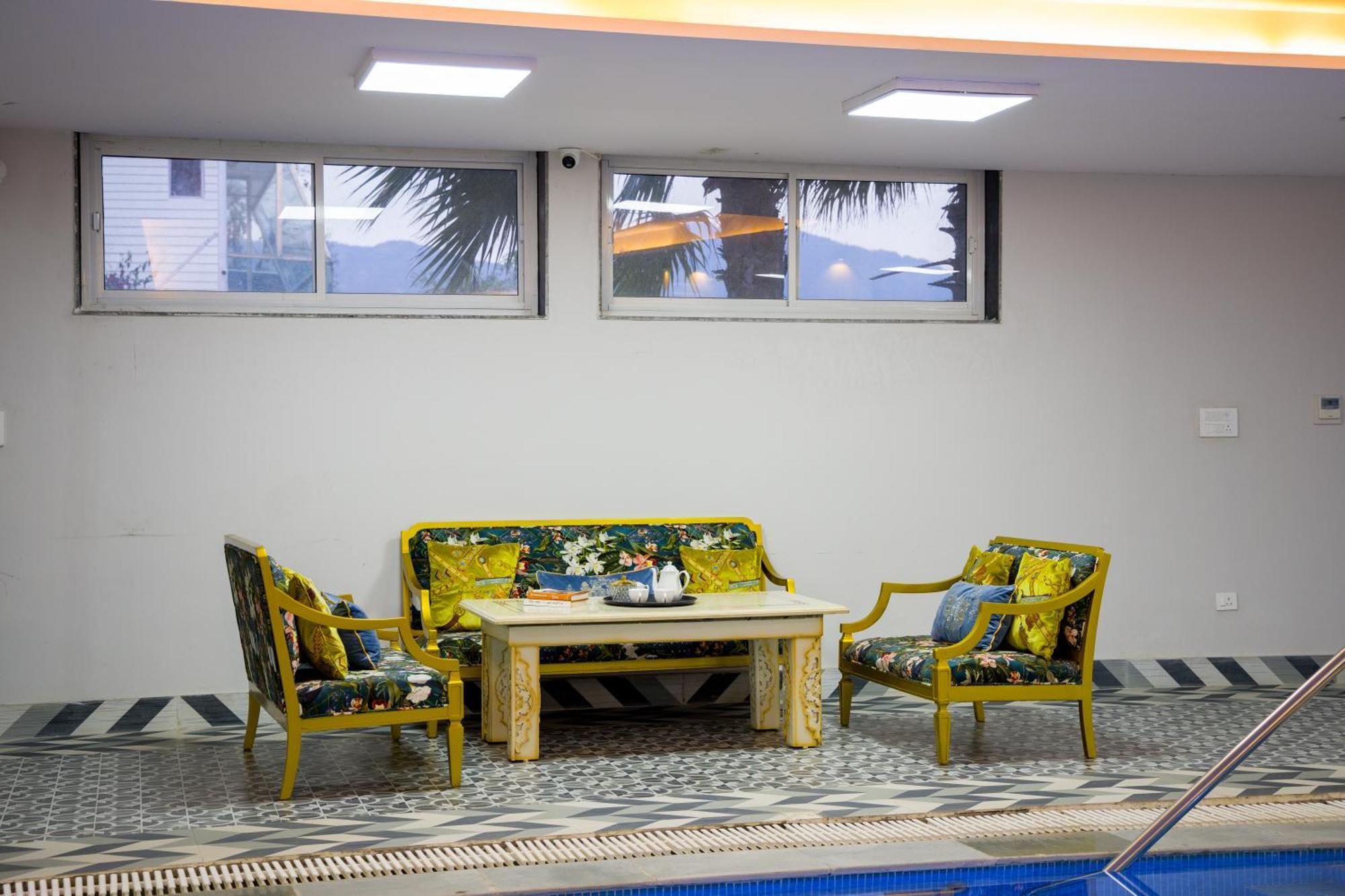 Elivaas Bydm The Ganges 2 Bhk Glasshouse Villa With Pvt Pool & Lift Rishīkesh Exterior foto