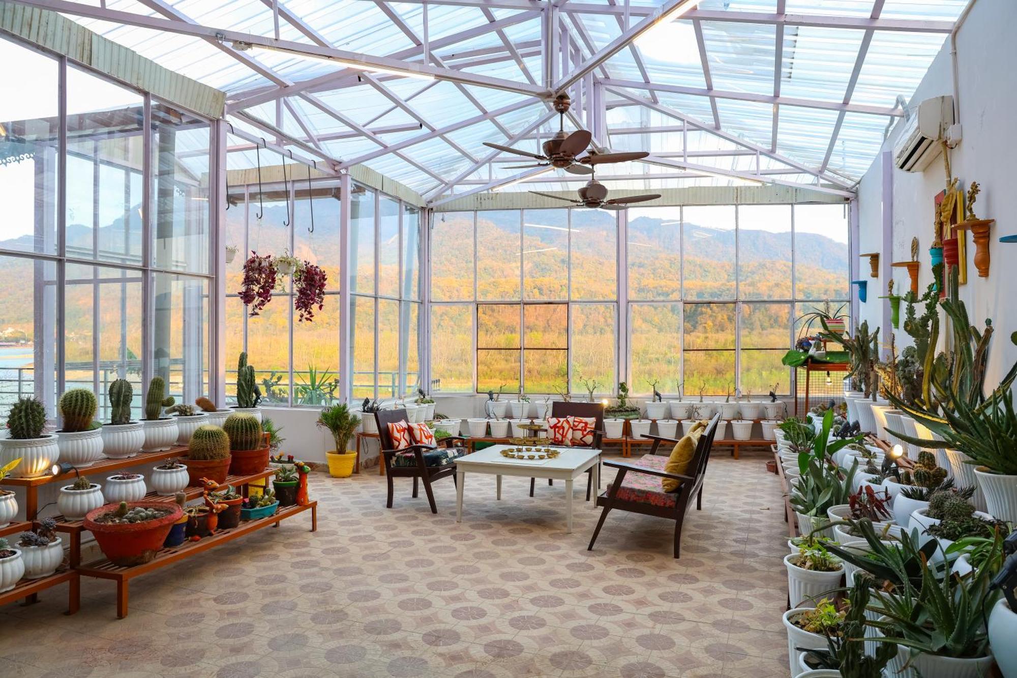 Elivaas Bydm The Ganges 2 Bhk Glasshouse Villa With Pvt Pool & Lift Rishīkesh Exterior foto